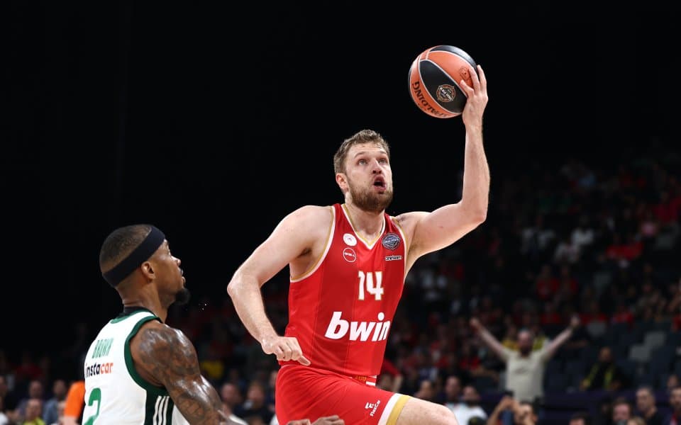 Везенков е фаворит за MVP в Евролигата